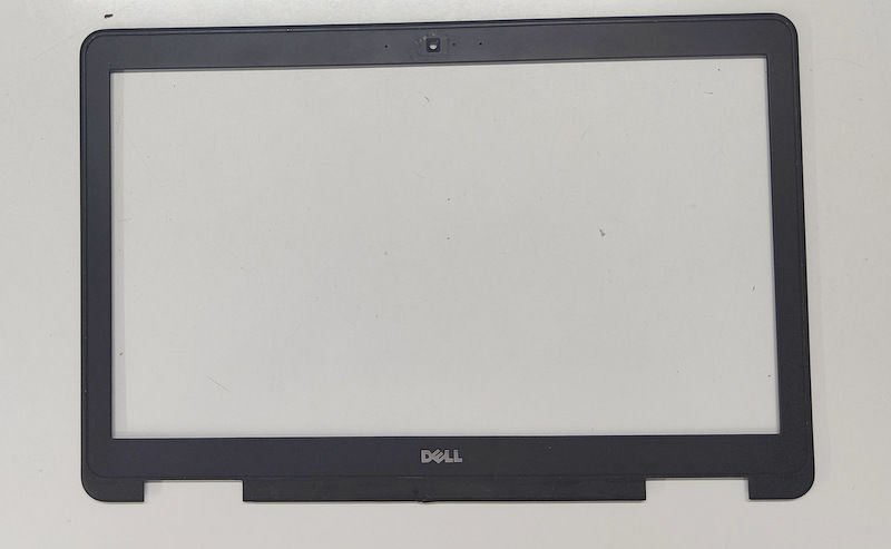 Dell Latitude E5540 P44G Orijinal Bezel Ön Çerçeve Kusurlu