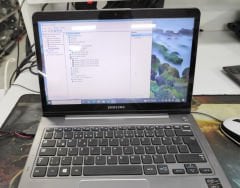 Samsung NP540U3C NP530U3C NP535U3C NP532U3X Orijinal Lcd Kasa Ekran Full Set Dokunmatik Versiyonlu