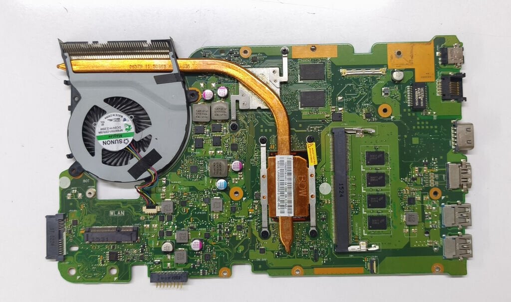 Asus K555 X555 X554 R556 A555 Anakart i5-5200U NVIDIA GeForce 940M 2GB