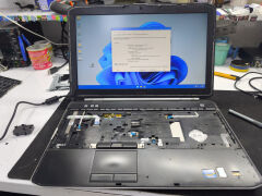 Dell E5520 P15F Orijinal Anakart Ekran Kasa