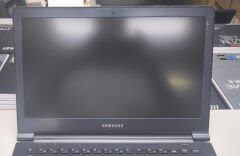 Samsung NP905 NP910 NP915 NP905S3G NP910S3G NP915S3G Orijinal Orijinal Lcd Ekran Cover Bezel Menteşe Lcd Kablo Full Set 13.3 B133XTN01.5 Lacivert