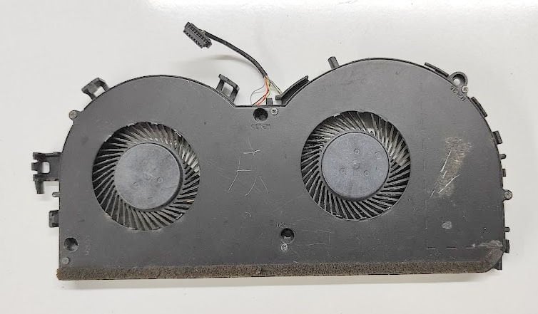 Lenovo Legion Y520-15 Y520-15IKB R720-15IKBN Orijinal Soğutucu Fan